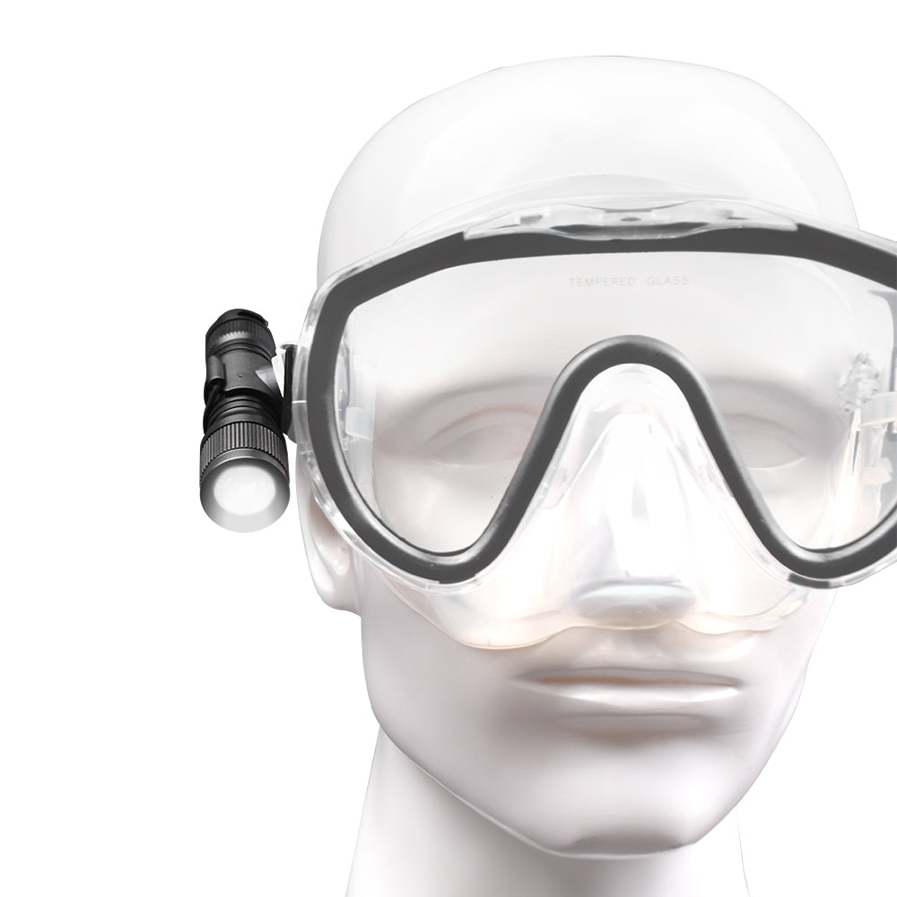 OrcaTorch D560 700 Lumens Dive Light Small & Lightweight