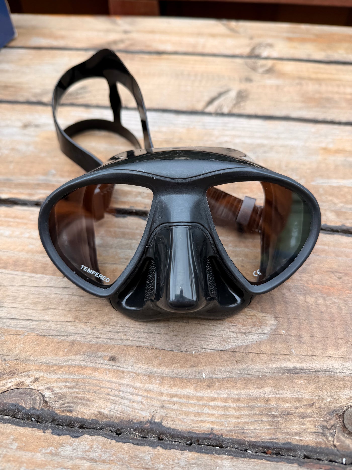 Mask -black - low volume